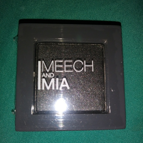 Updated Beauty Bundle! - Picture 3 of 8